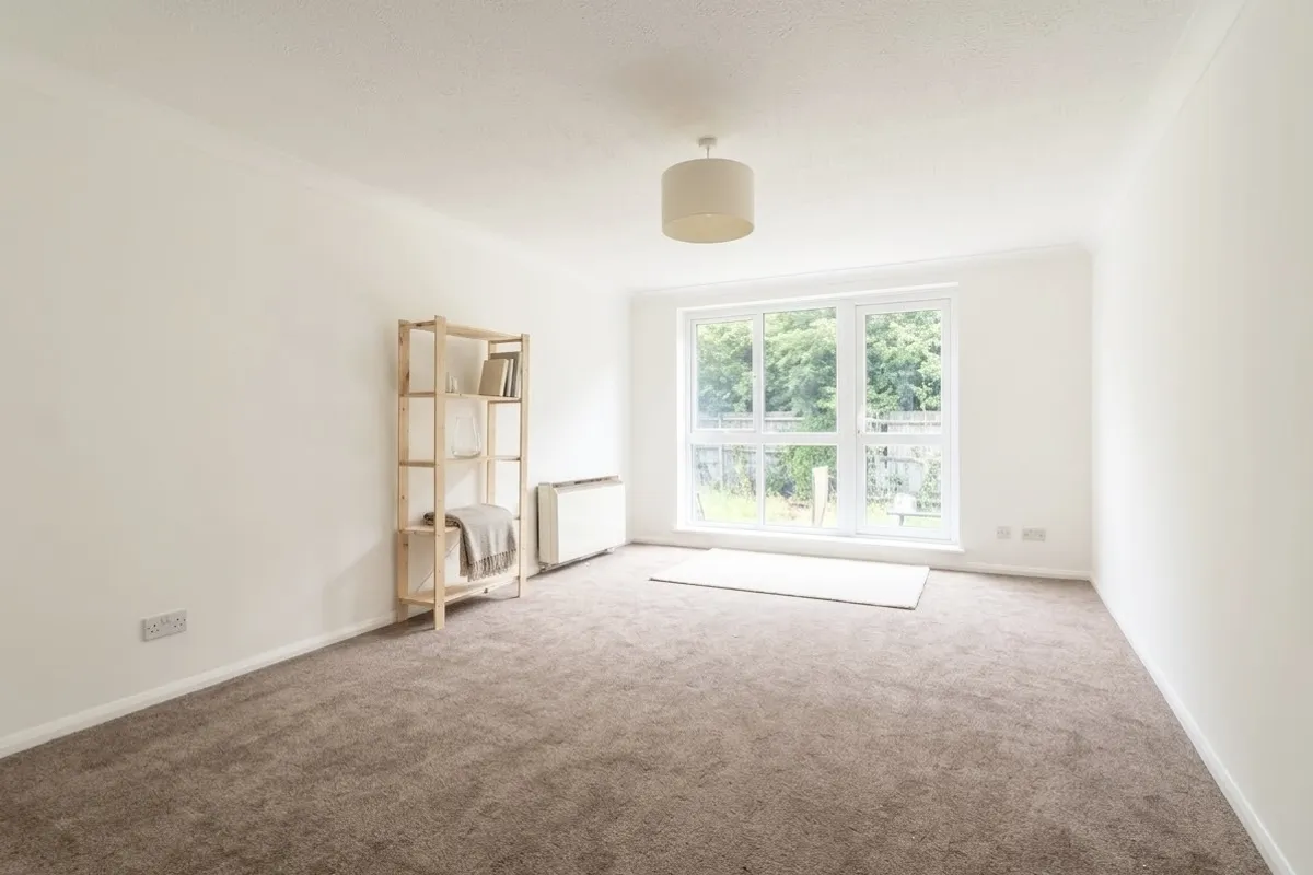 Flat Commonside Close in Greater London