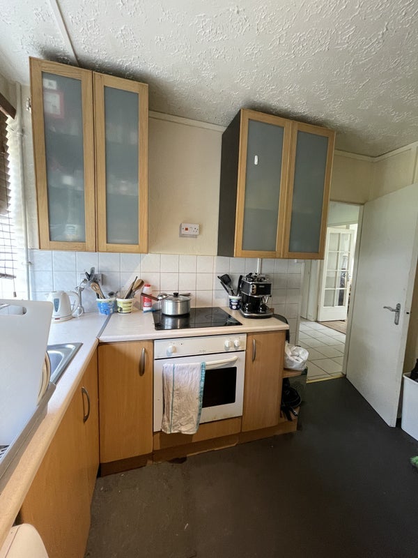Room Beech Avenue in Greater London