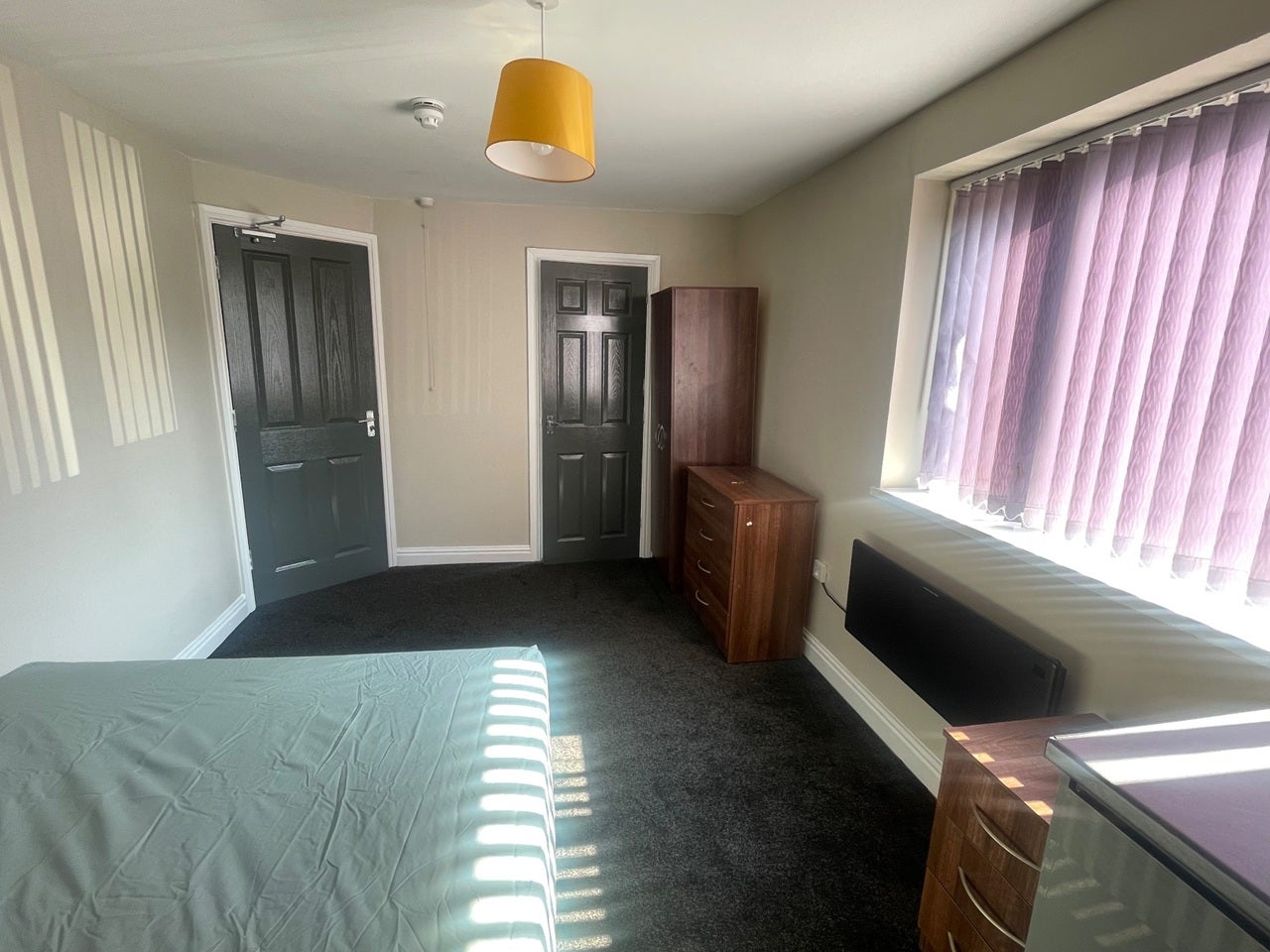 Room Stuarts Road in Birmingham