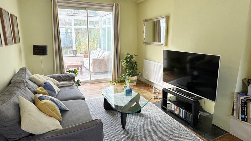 Room Moyser Road in Greater London