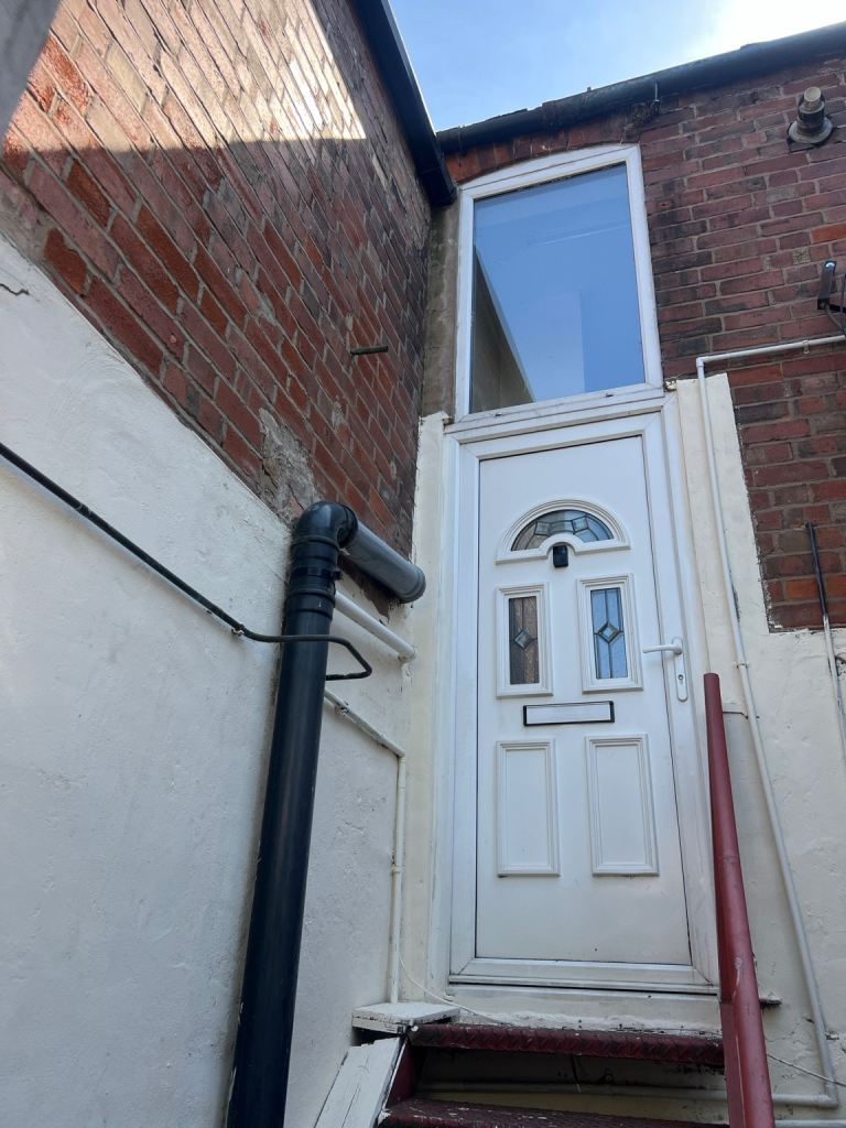 Flat Beatrice Road in Leicester
