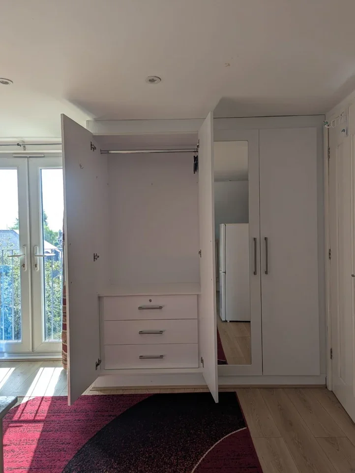 Room Fossway in Greater London