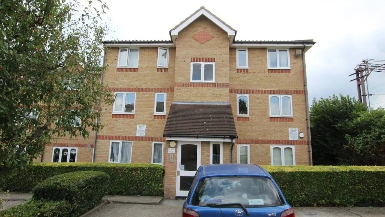 Flat Waddington Close in Greater London