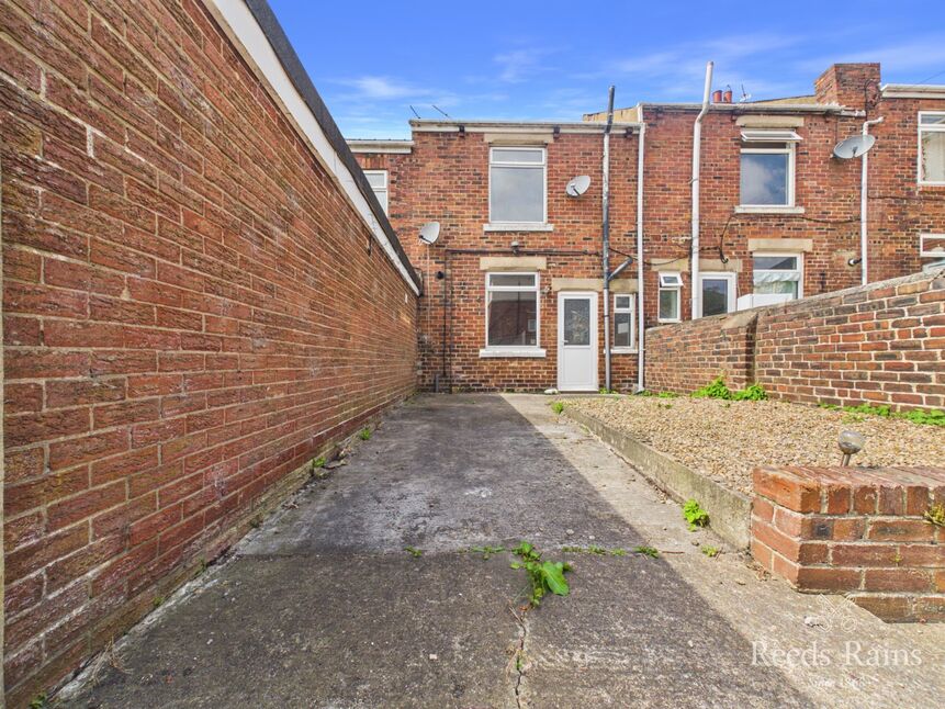 Flat Hunter Avenue in Ushaw Moor