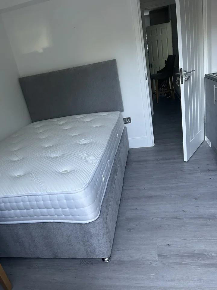 Room Shephall View in Stevenage
