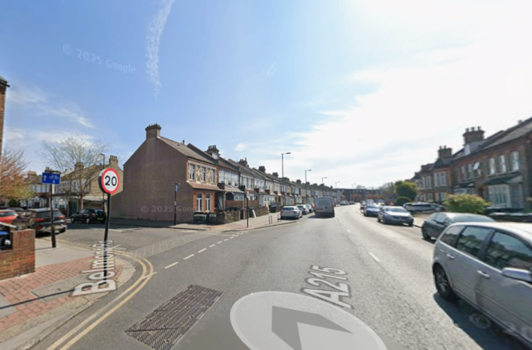 Flat Portland Road in Greater London