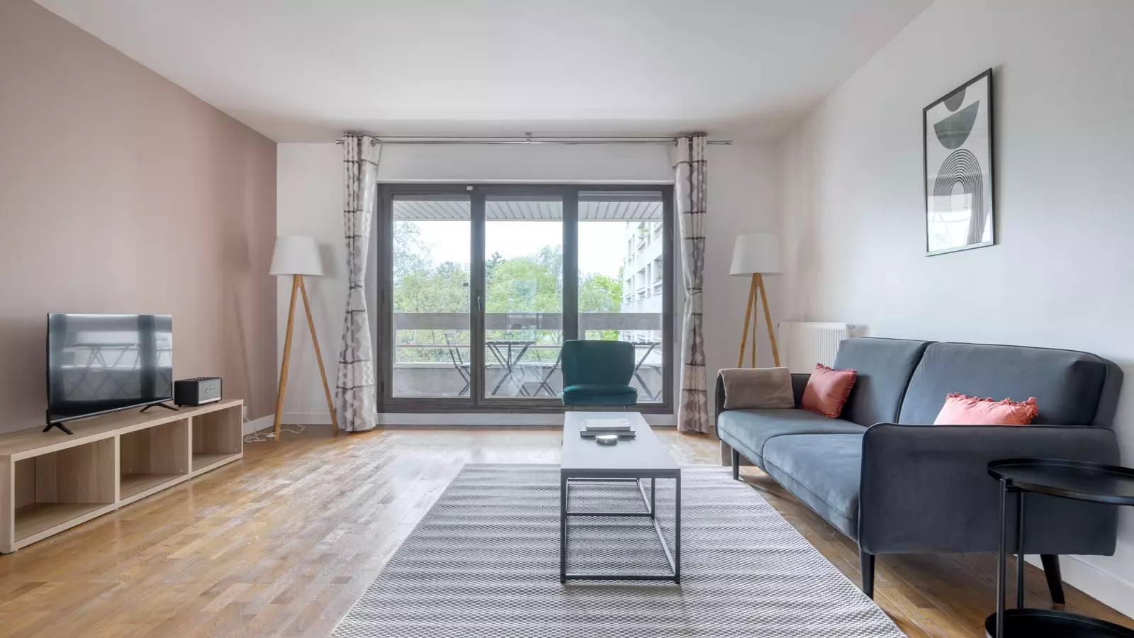 Flat Rue Anatole France in Levallois-Perret
