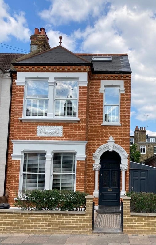 Room Wontner Road in Greater London