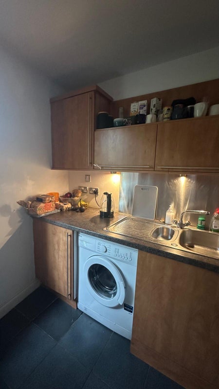 Room Minerva Way in Glasgow
