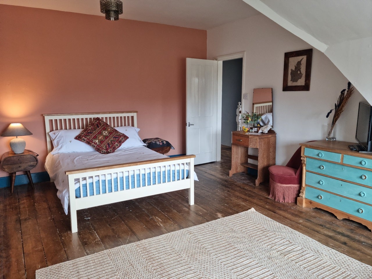 Room Springfield Road in St Leonards