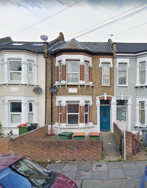 Flat Plashet Grove in Greater London