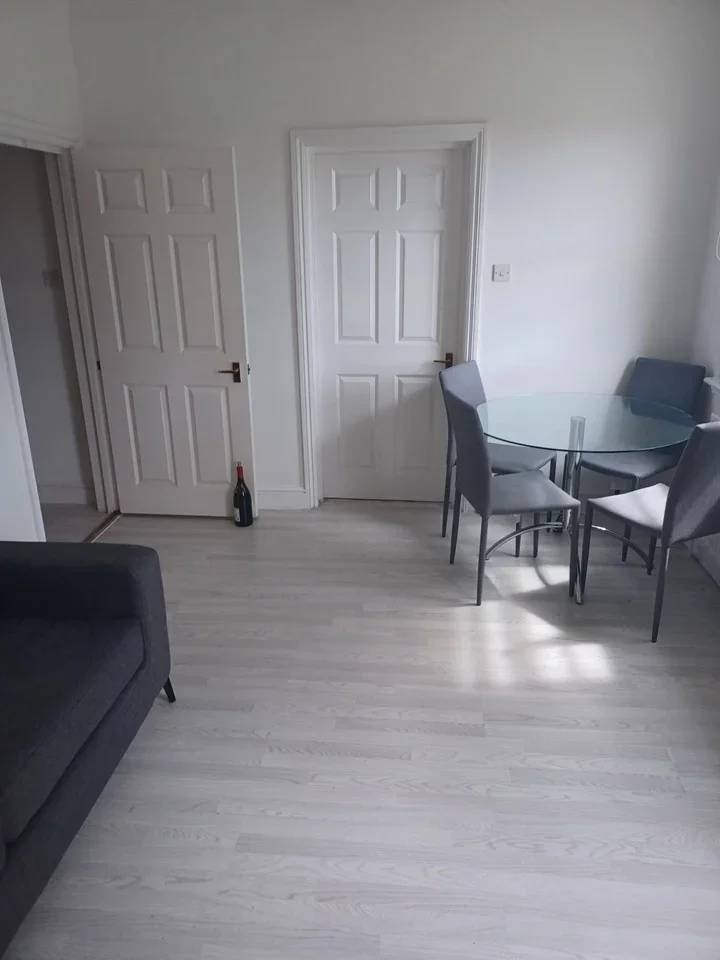 Flat Cambridge Gardens in Greater London