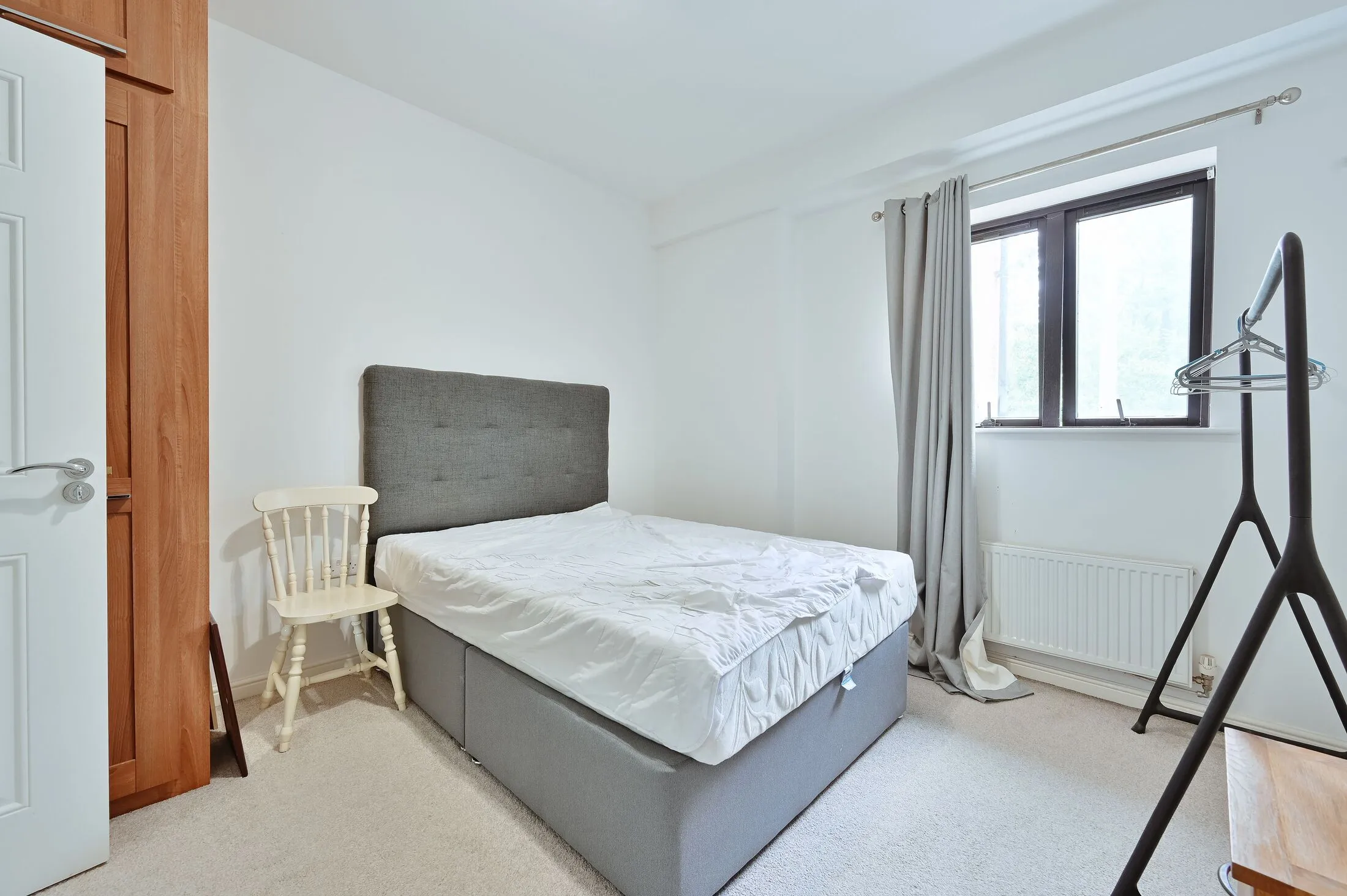 Flat Lockhart Road in Watford