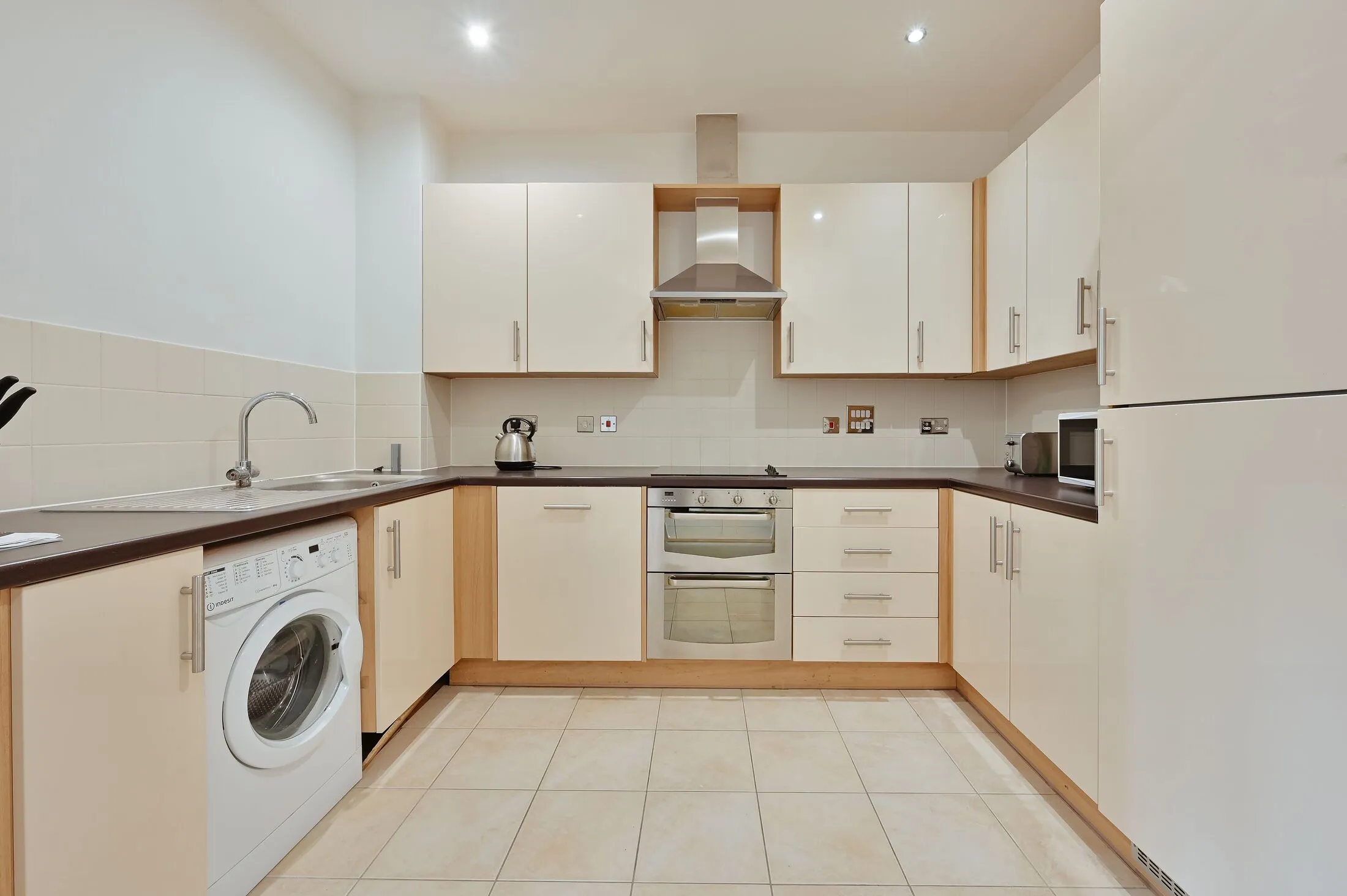 Flat Lockhart Road in Watford