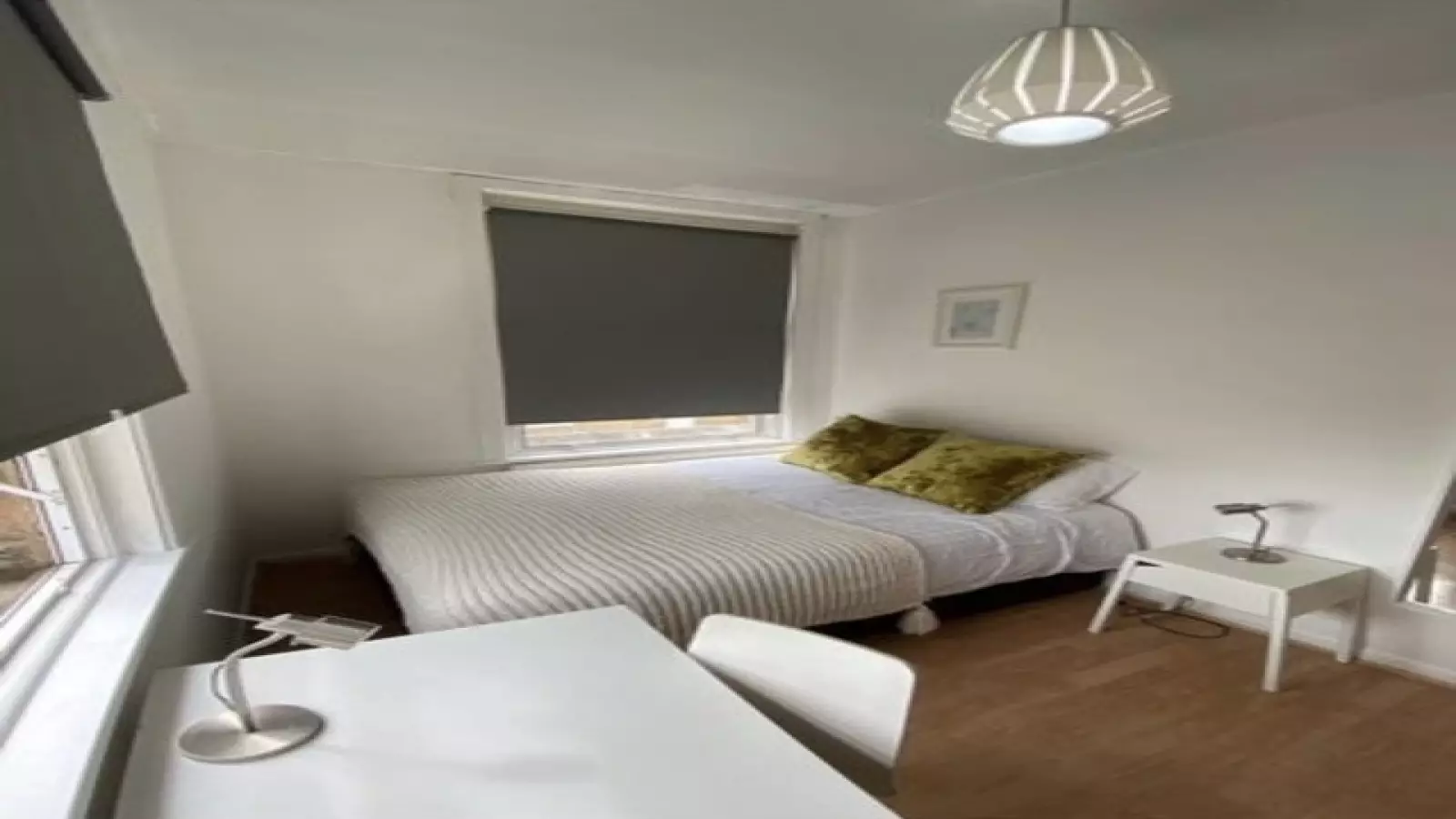 Flat Erpingham Road in Greater London
