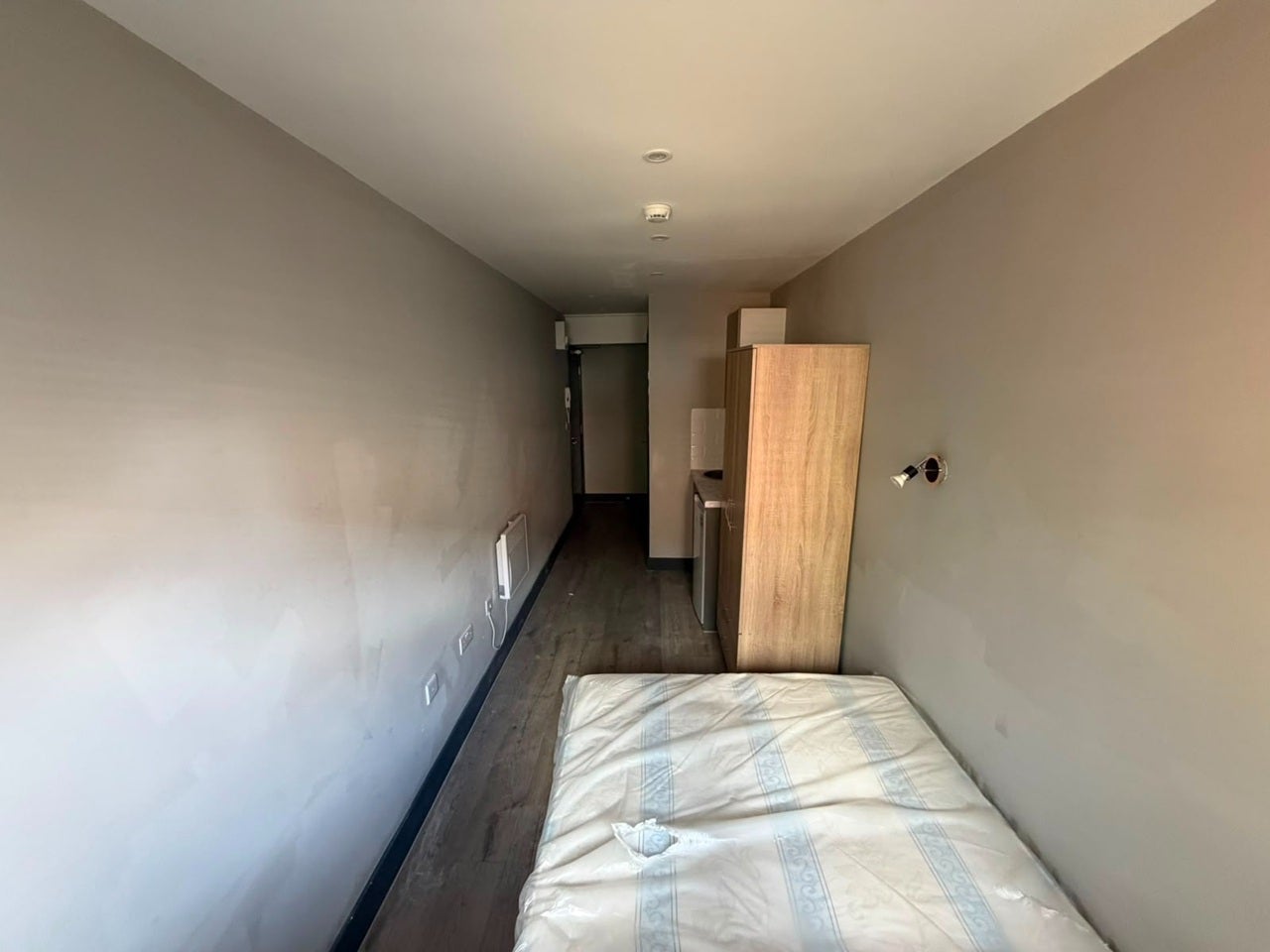Flat Bledlow Close in Greater London