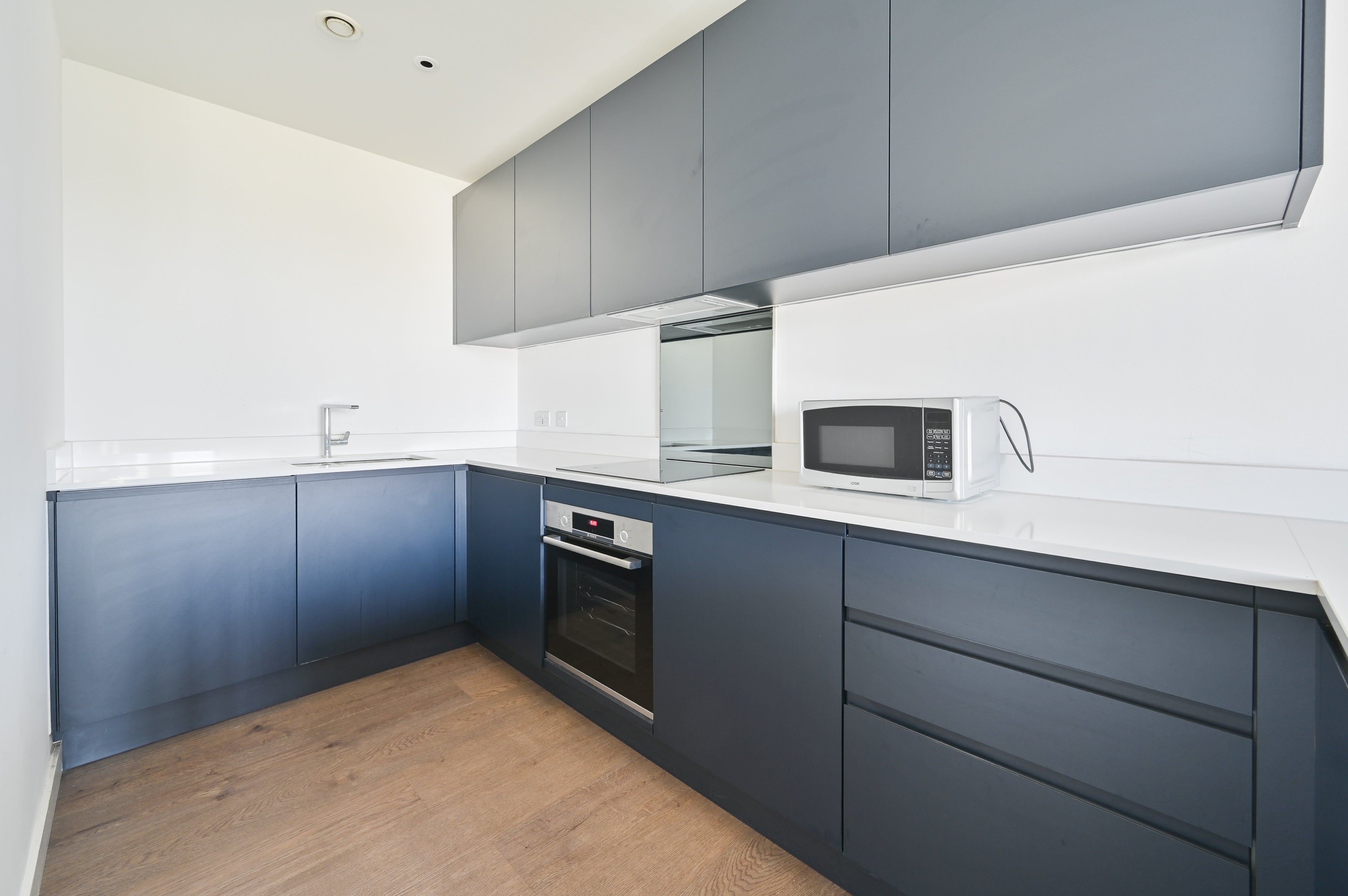 Flat Frogmore Avenue in London
