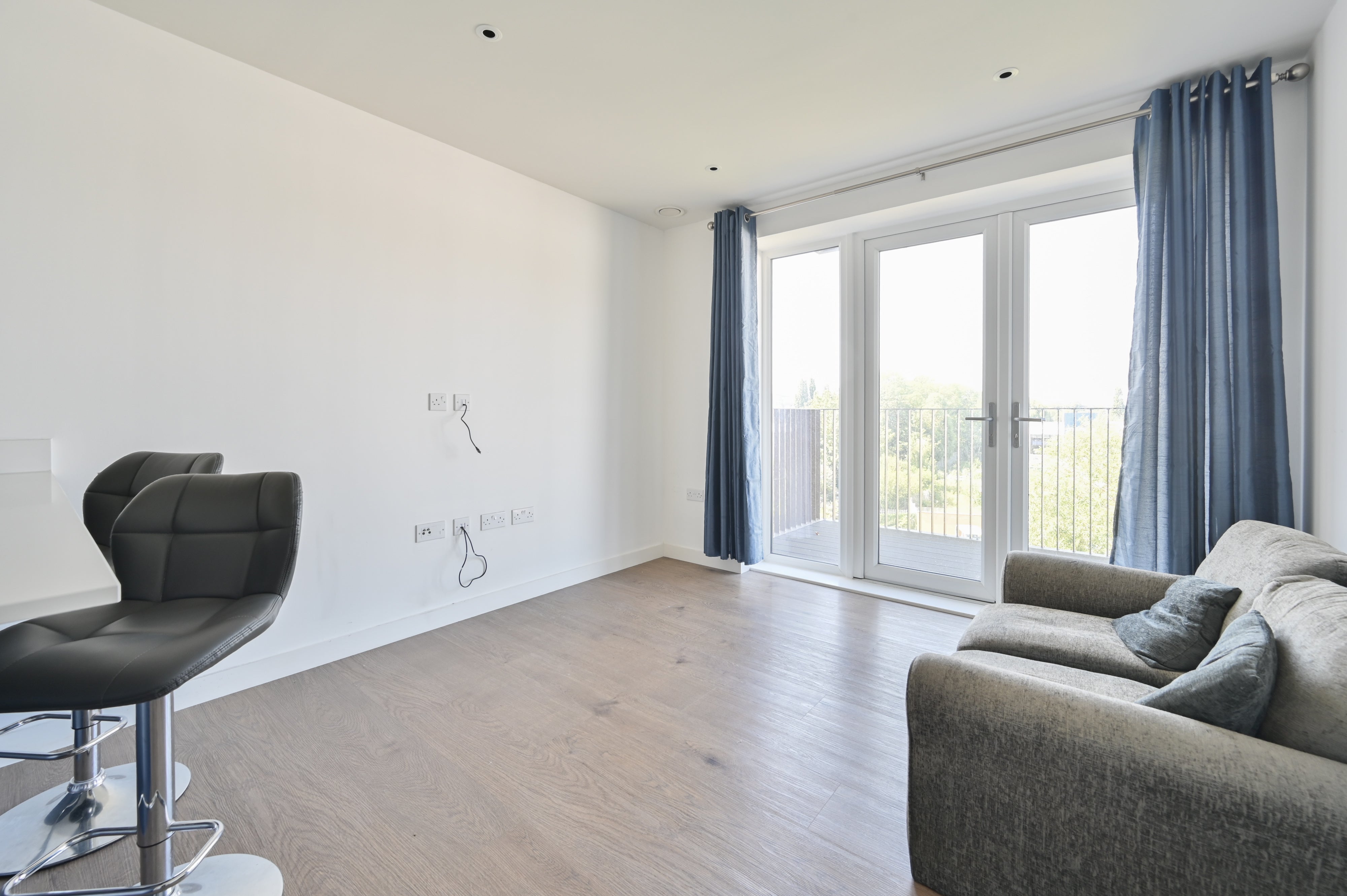 Flat Frogmore Avenue in London