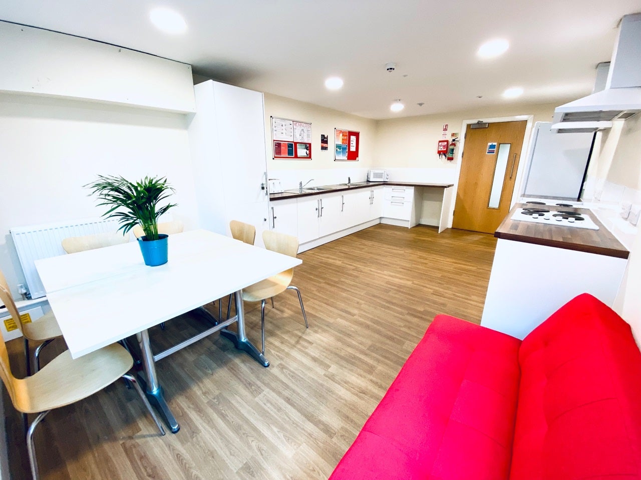 Room Warwick New Road in Royal Leamington Spa
