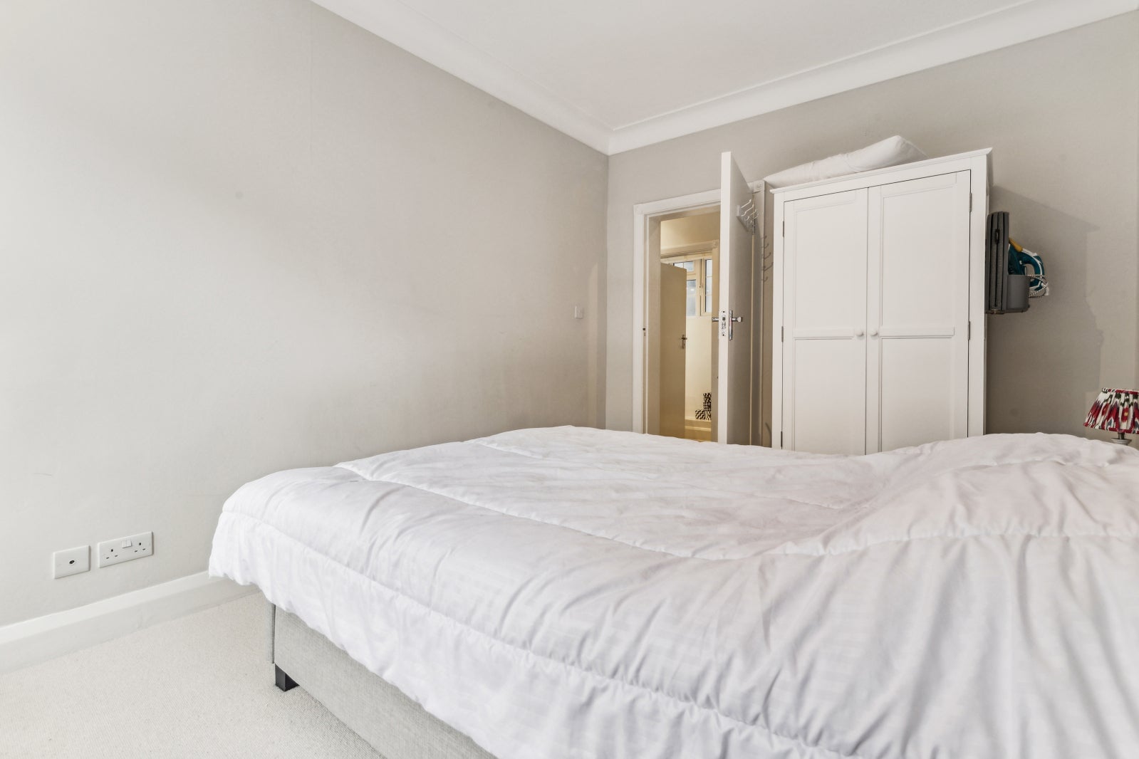 Flat Putney Hill in Greater London