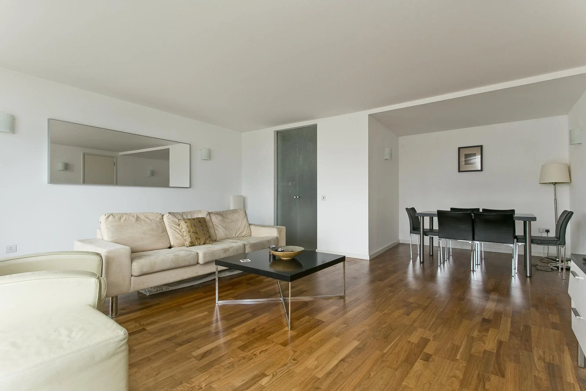 Flat Fairmont Avenue in Greater London