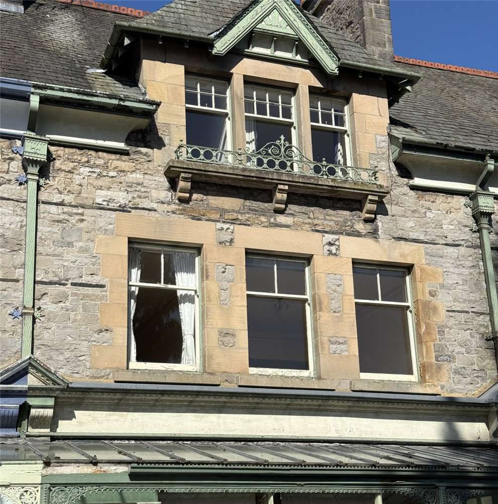Flat Main Street in Grange-Over-Sands