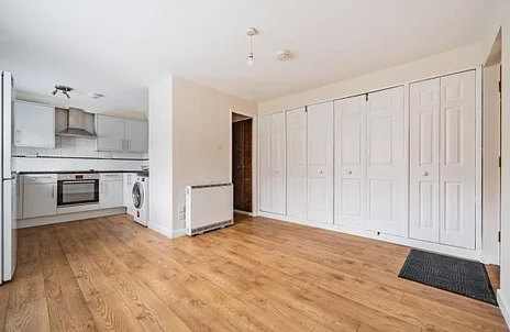 Flat Strathmore Close in West Oxfordshire