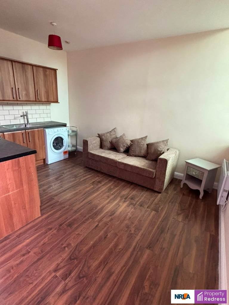 Flat Rawson Square in Bradford