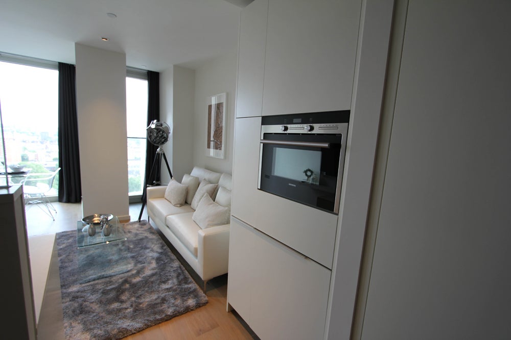 Flat Hatfields in Greater London