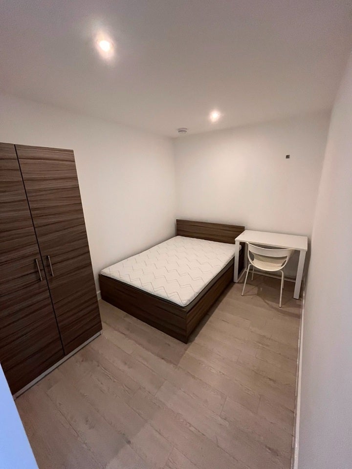 Flat Nelson Square in Bolton