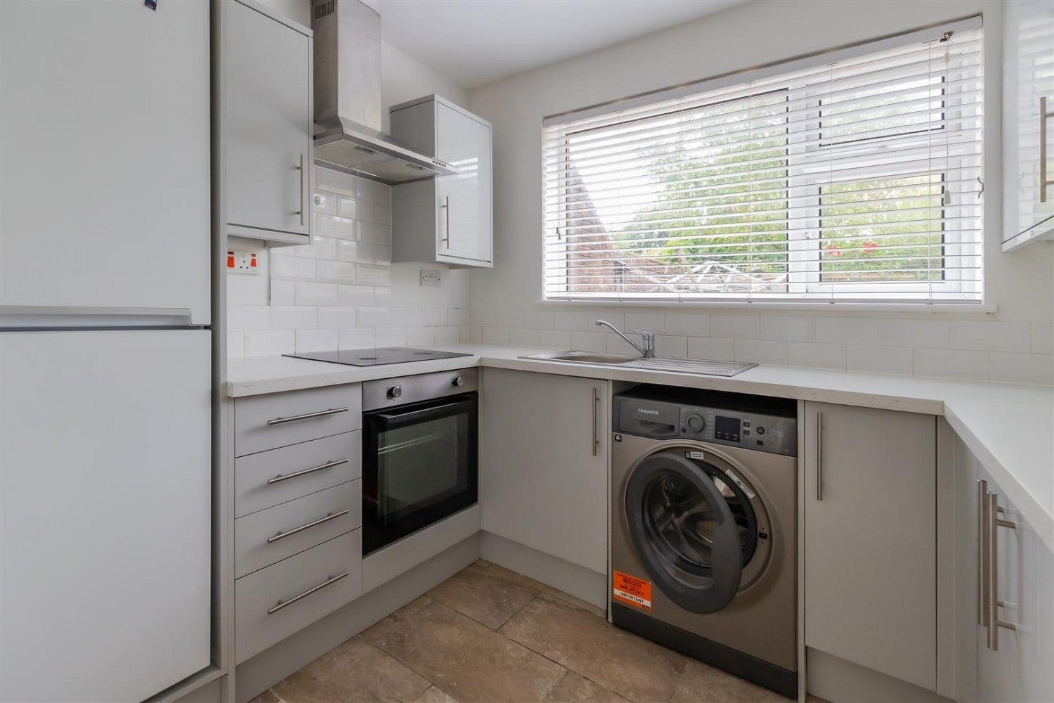 Flat Fairwood Road in Cardiff