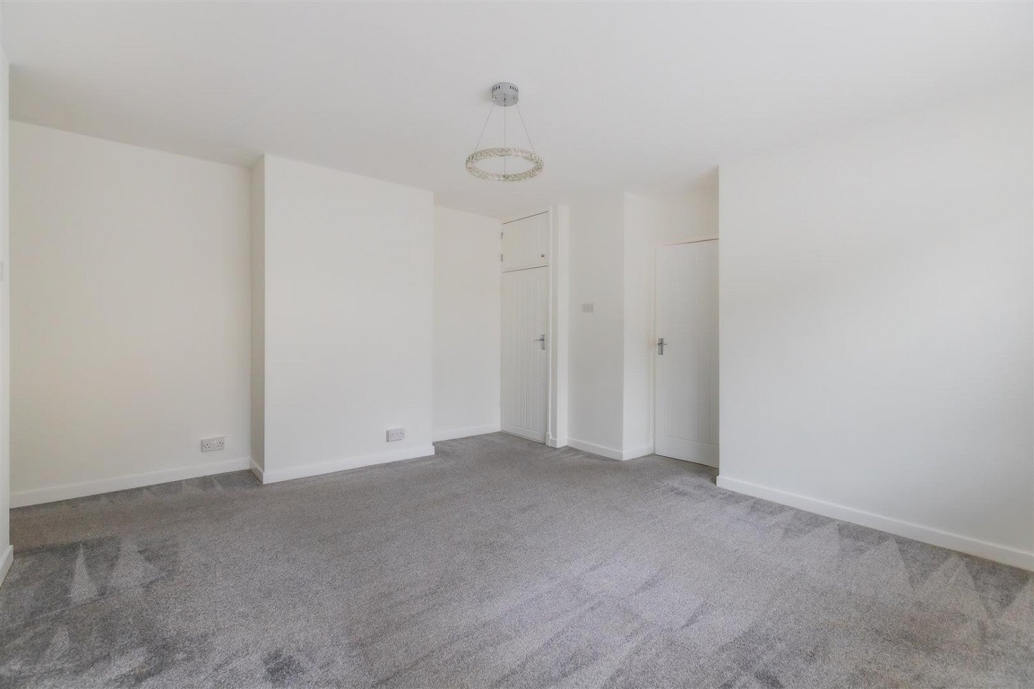 Flat Fairwood Road in Cardiff