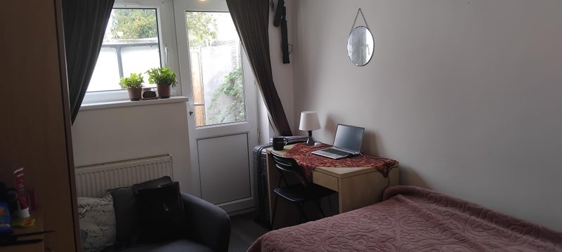 Room Lisvane Street in Cardiff