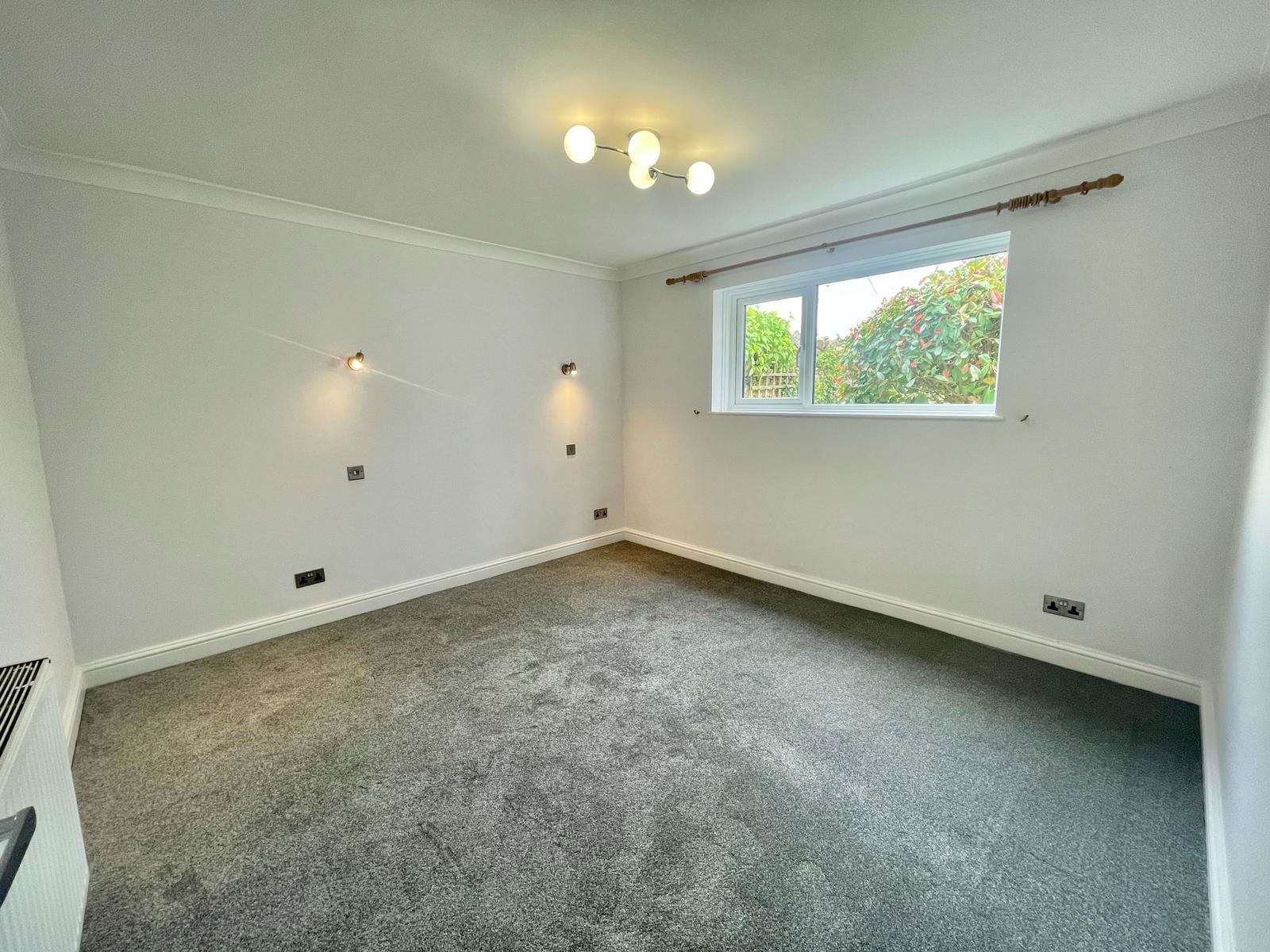 Flat York Road in Torquay