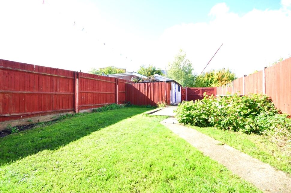 House Springhead Road in Gravesham