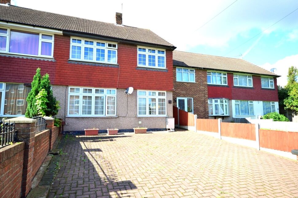 House Springhead Road in Gravesham