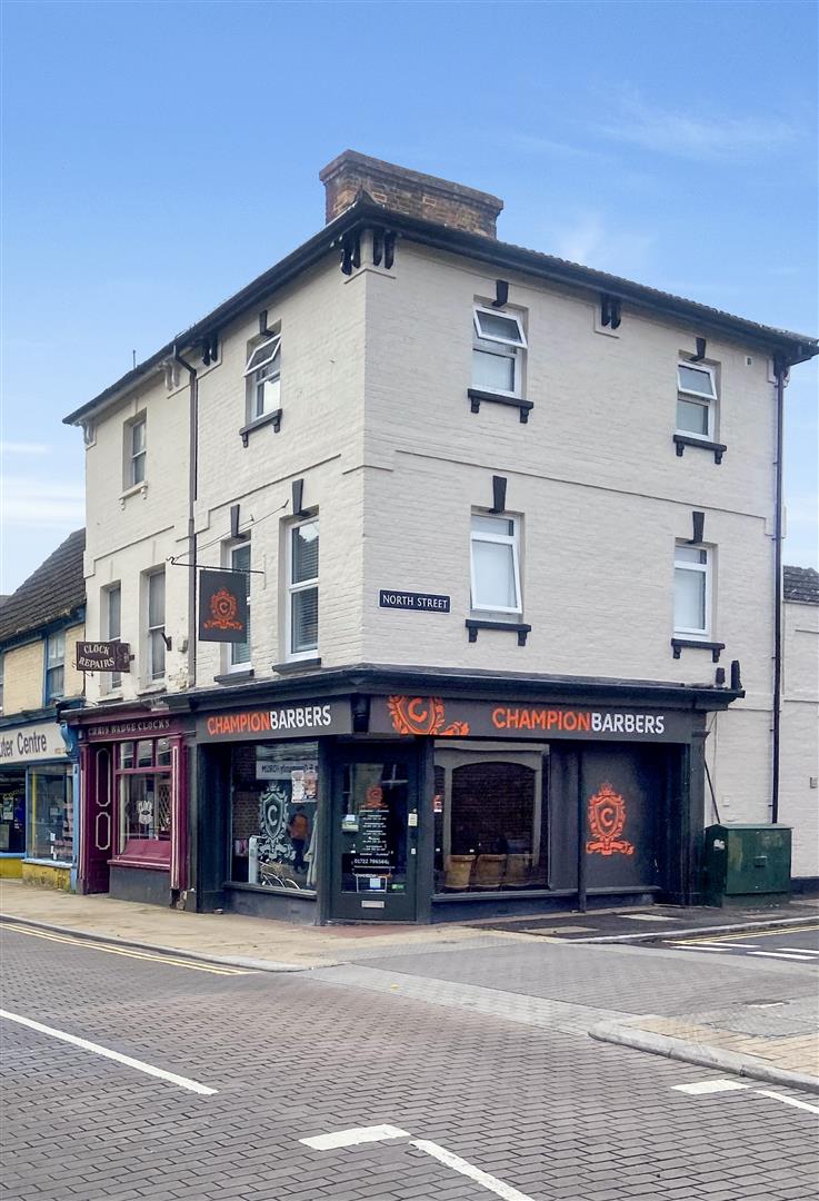 Flat Fisherton Street in Salisbury