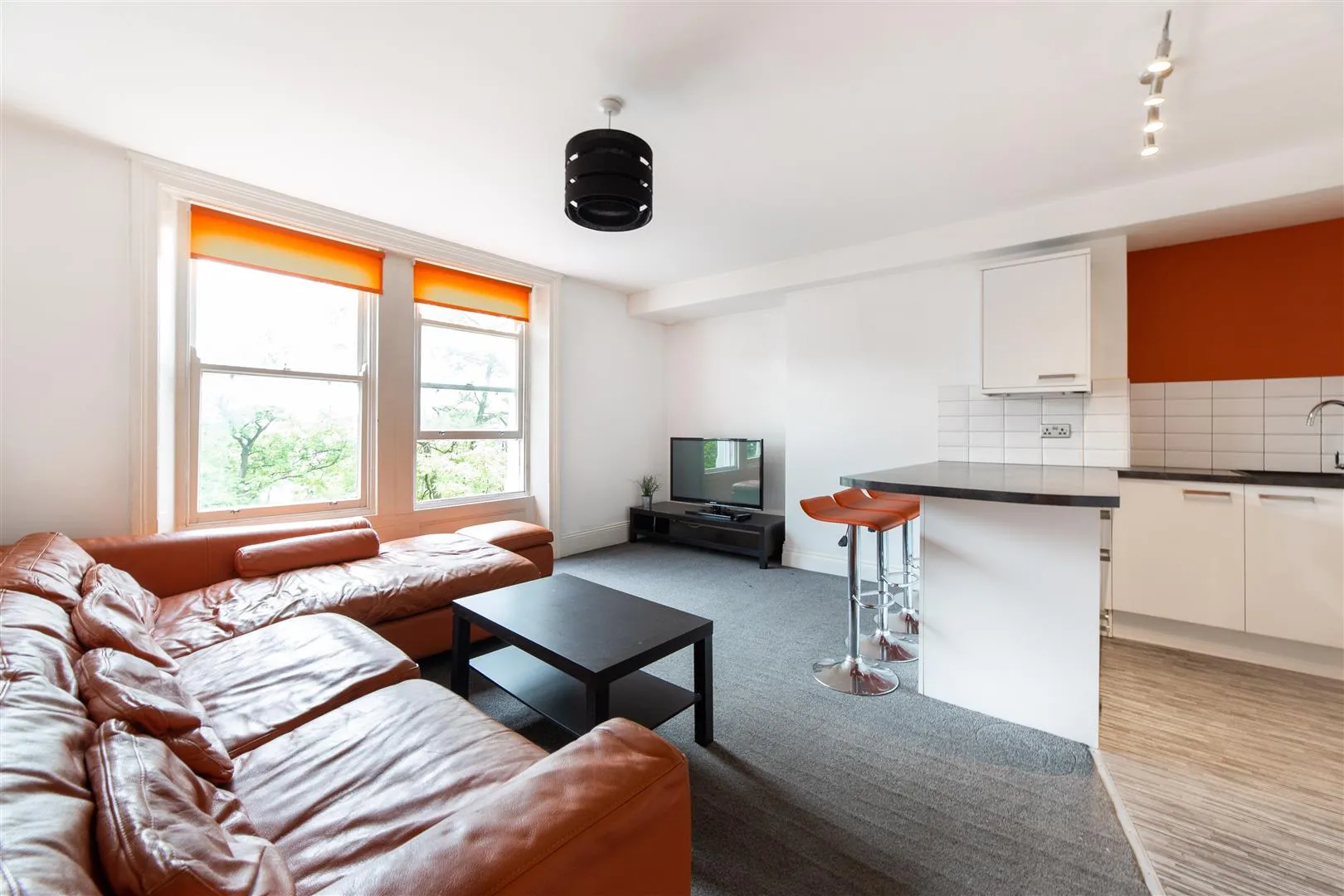 Flat Osborne Road in Newcastle upon Tyne
