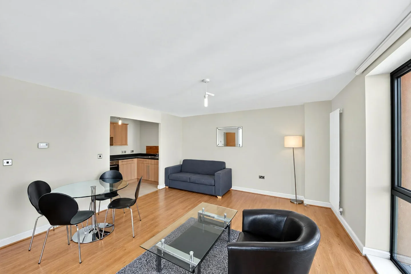 Flat Joslin Avenue in Greater London