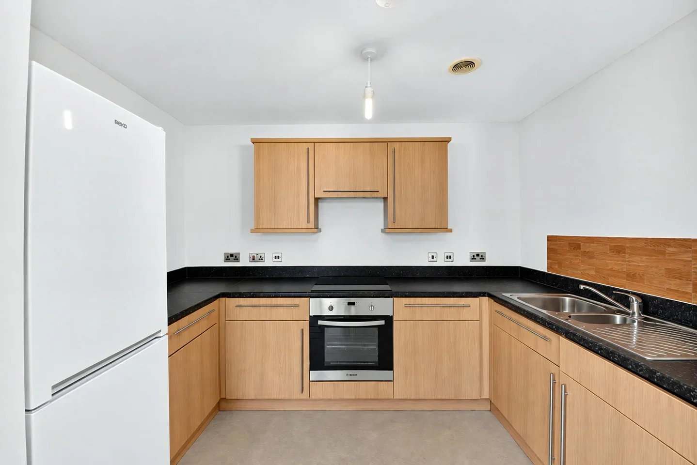 Flat Joslin Avenue in Greater London