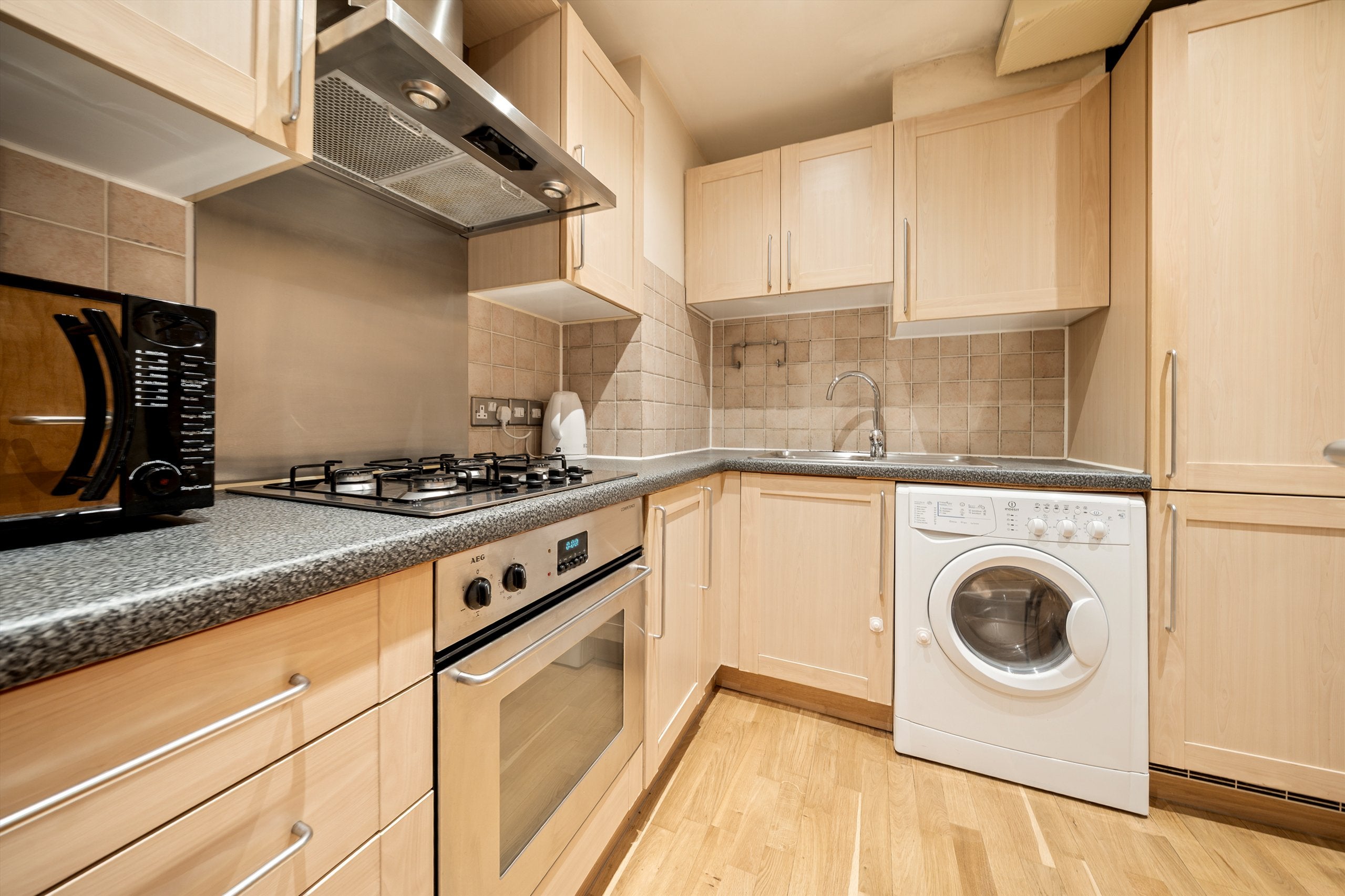 Flat Boss Street in Greater London