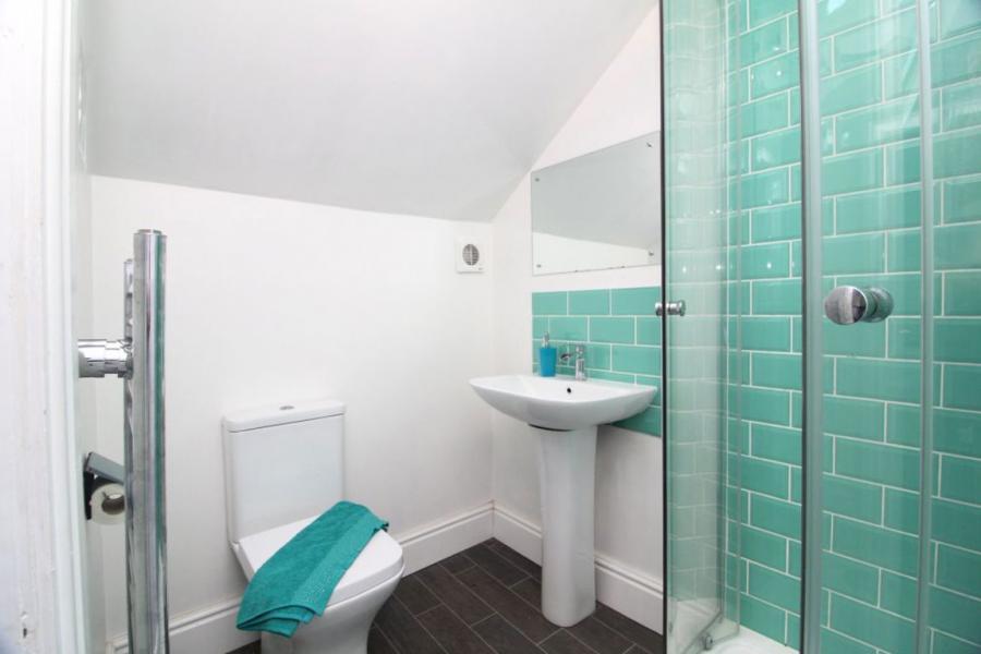 Room Burnaby Street in Sheffield
