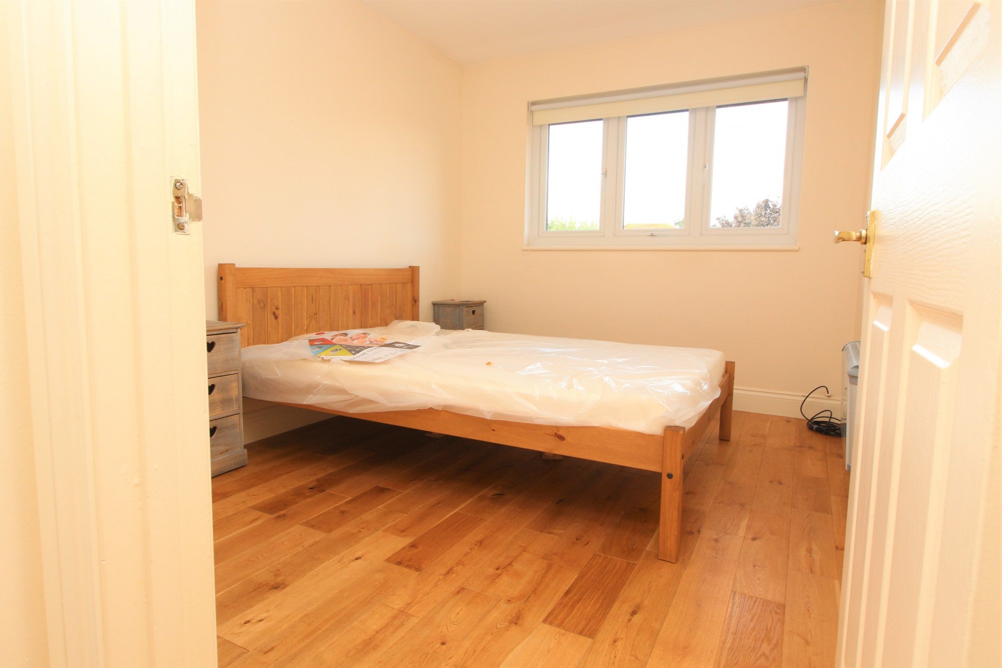 Flat Waterside Close in Greater London