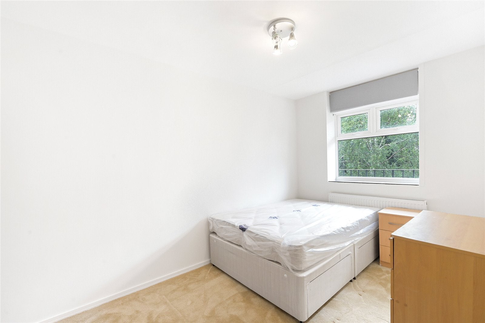 Flat Warwick Way in City of Westminster