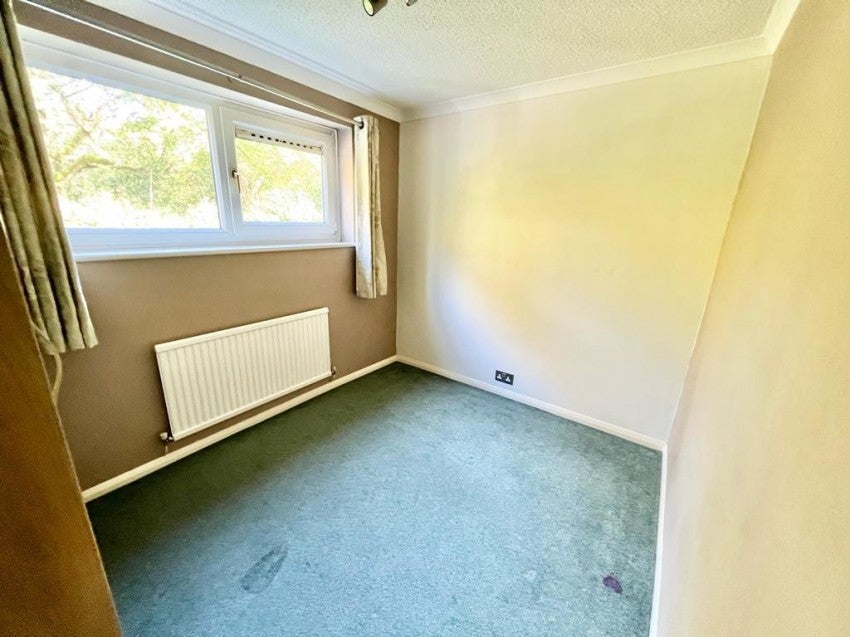 Flat Frimley Green Road in Camberley