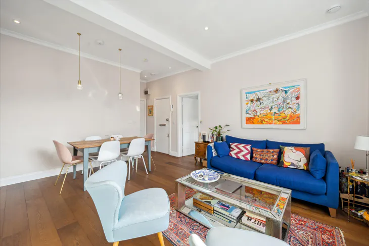 Flat Pembridge Gardens in Greater London
