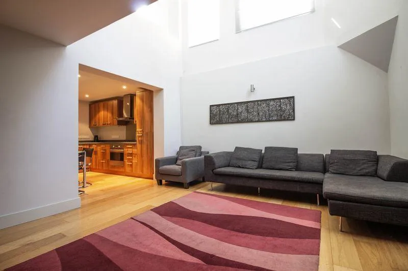 Flat Matlock Street in Greater London