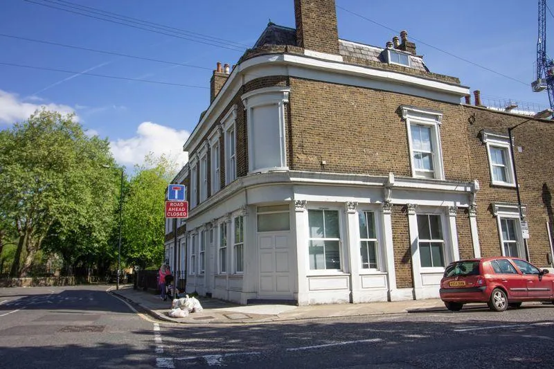 Flat Matlock Street in Greater London