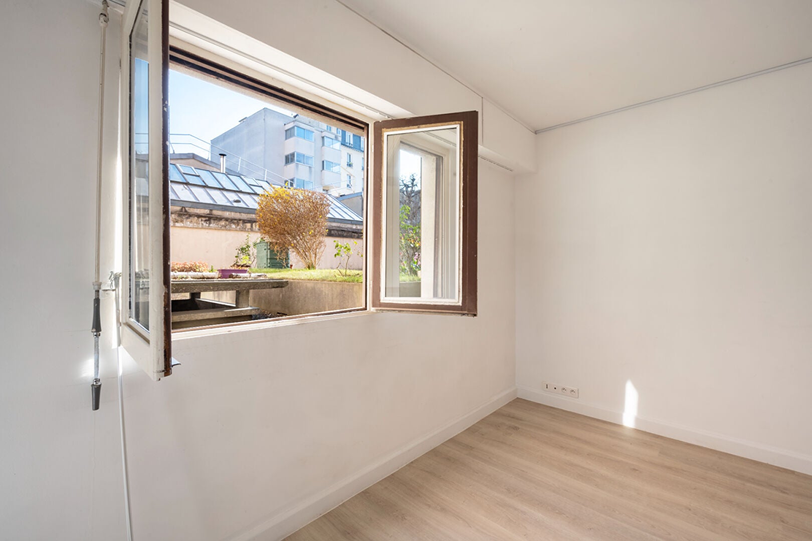 Room Rue de Paris in Charenton-le-Pont