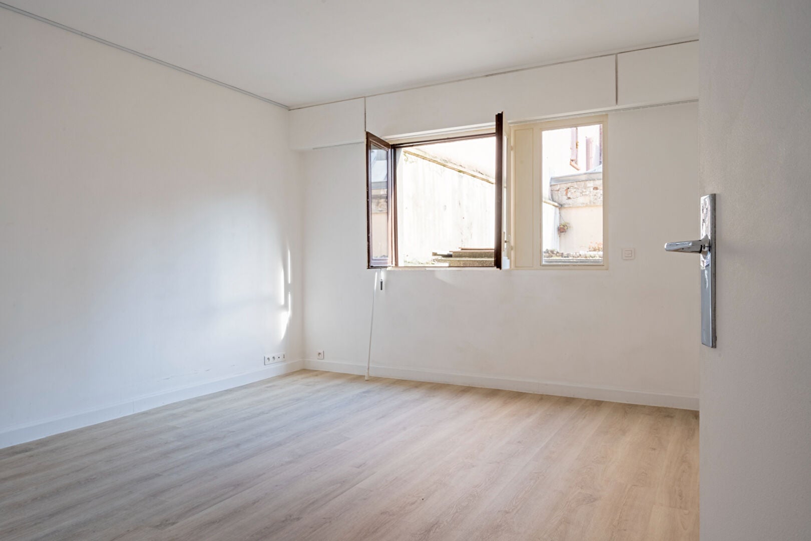Room Rue de Paris in Charenton-le-Pont